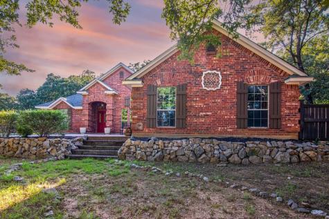 729 Stribling Drive Azle TX 76020