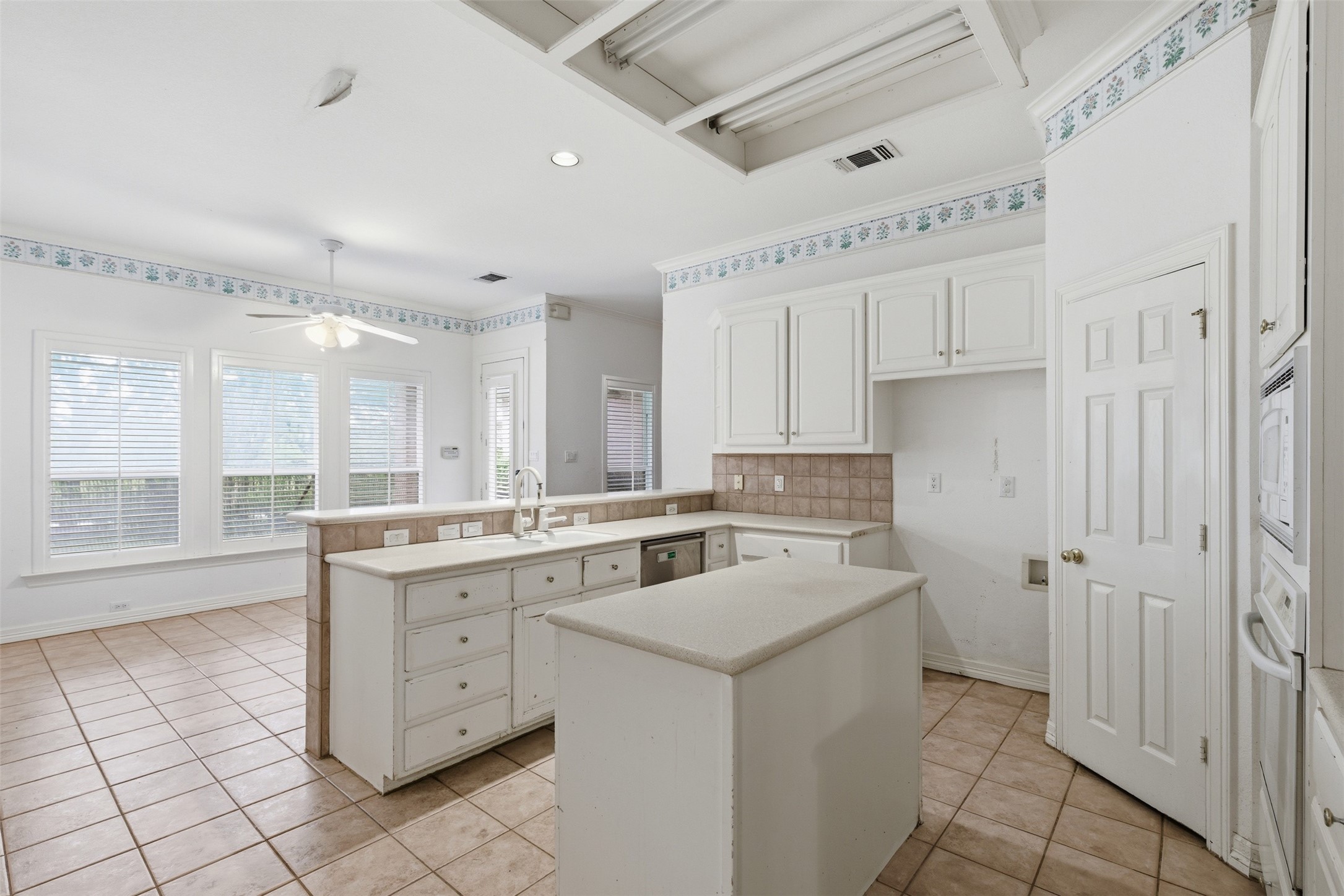 270 Brookbend Drive Waxahachie TX 75165