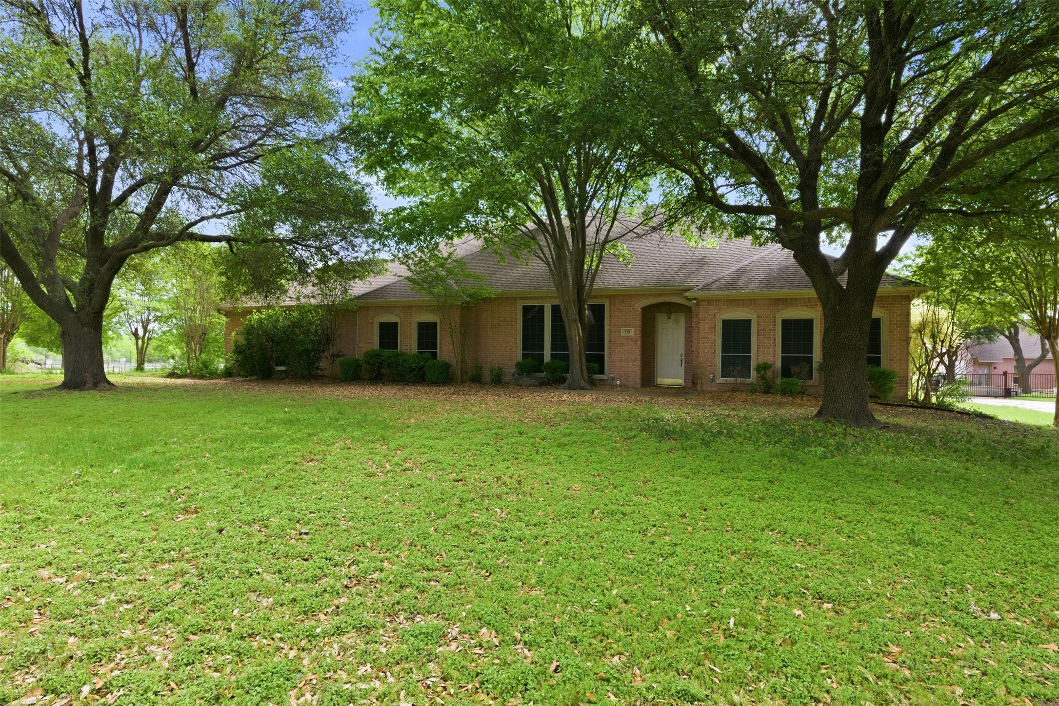 270 Brookbend Drive Waxahachie TX 75165
