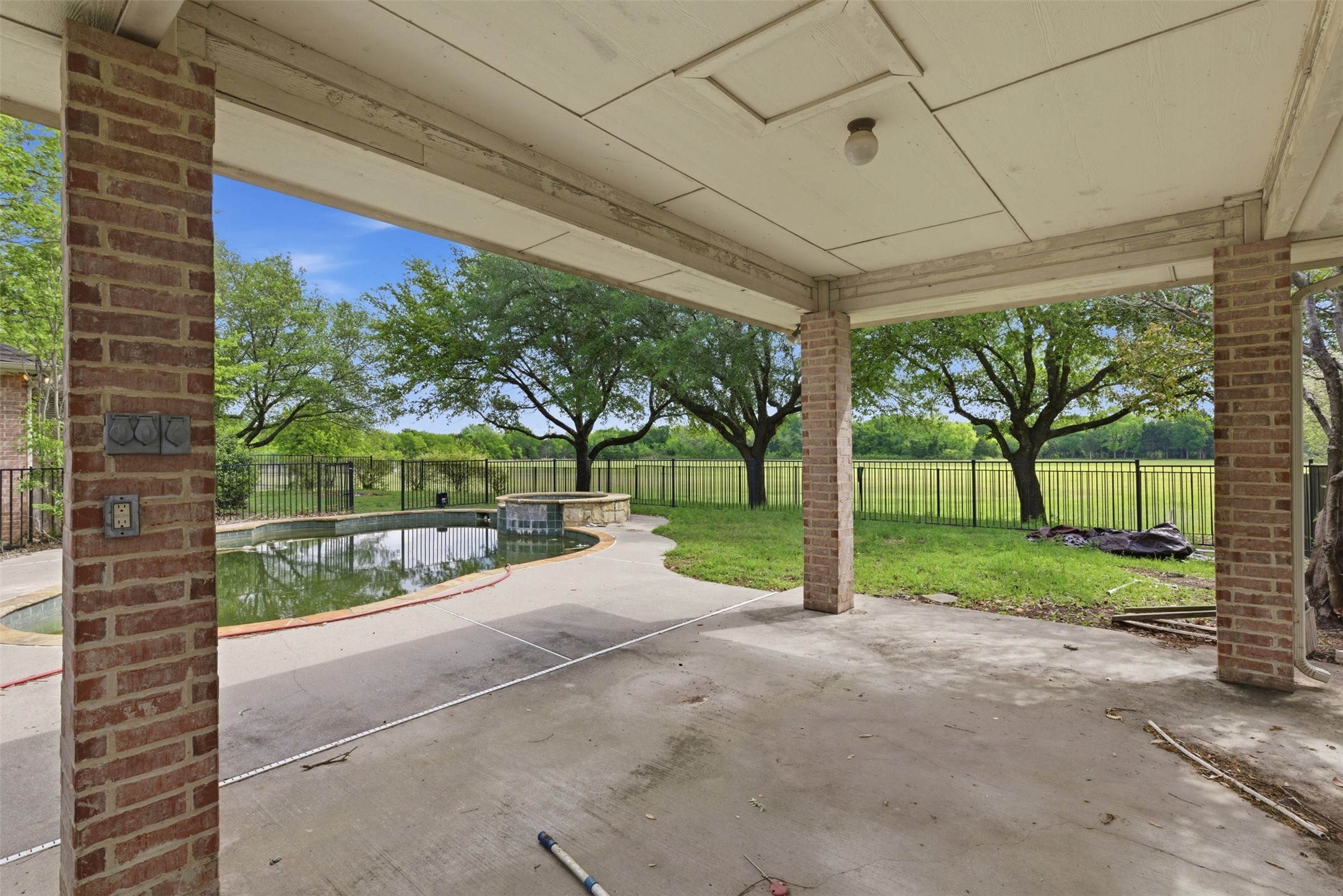 270 Brookbend Drive Waxahachie TX 75165