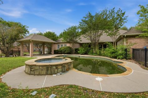 270 Brookbend Drive Waxahachie TX 75165
