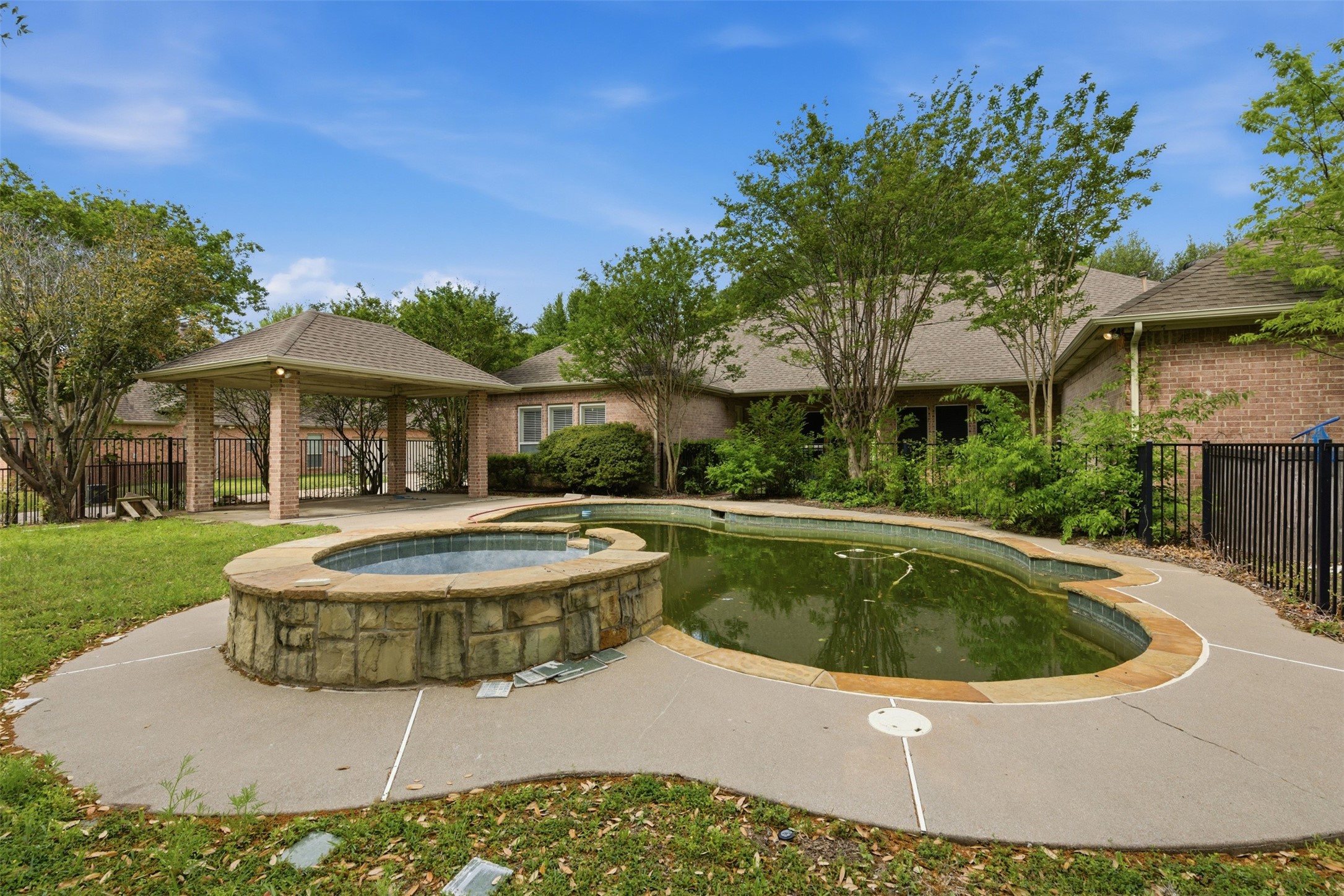 270 Brookbend Drive Waxahachie TX 75165