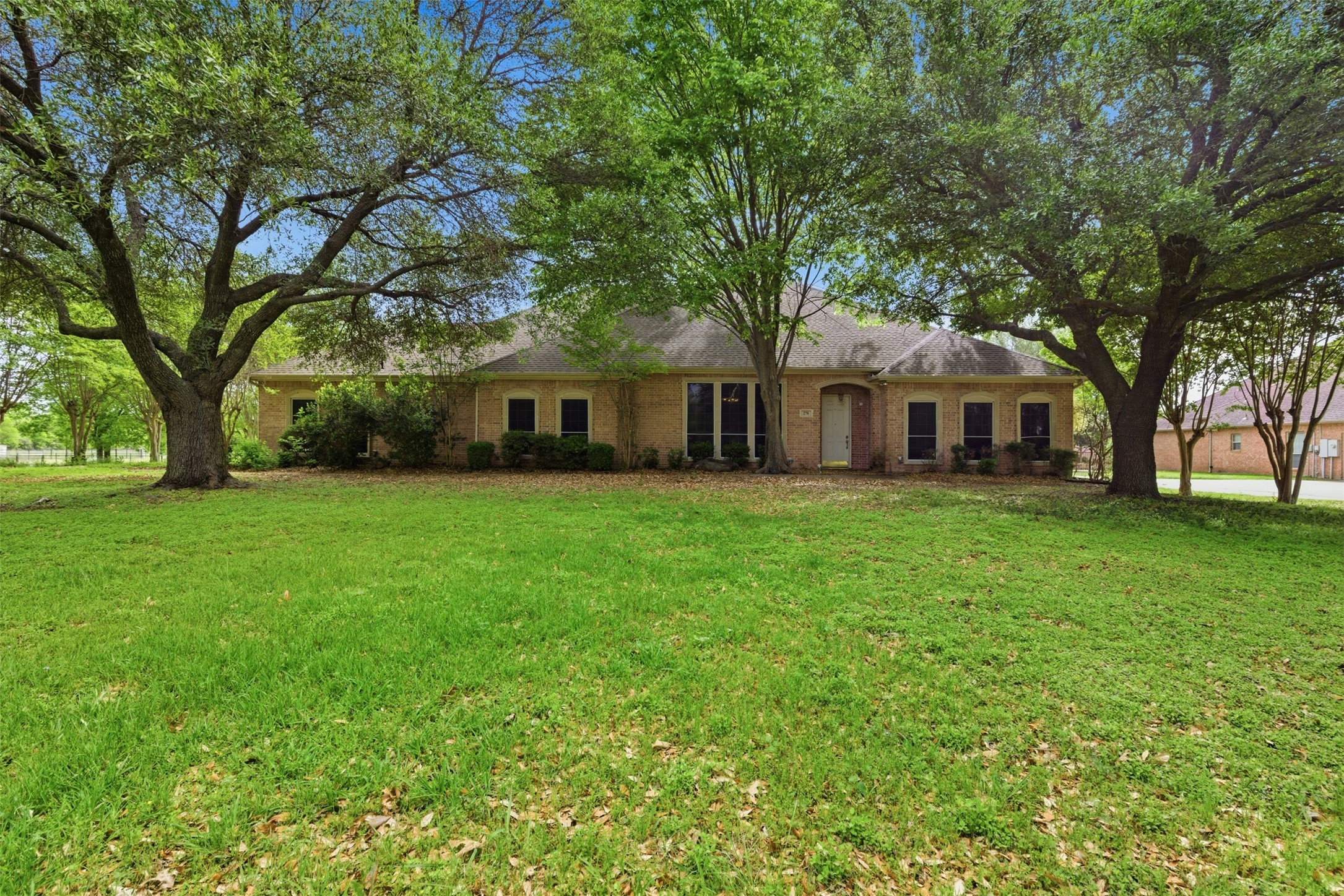 270 Brookbend Drive Waxahachie TX 75165