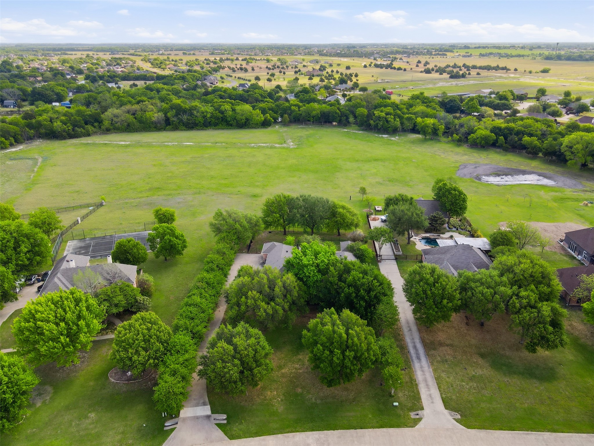 270 Brookbend Drive Waxahachie TX 75165