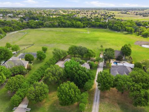 270 Brookbend Drive Waxahachie TX 75165