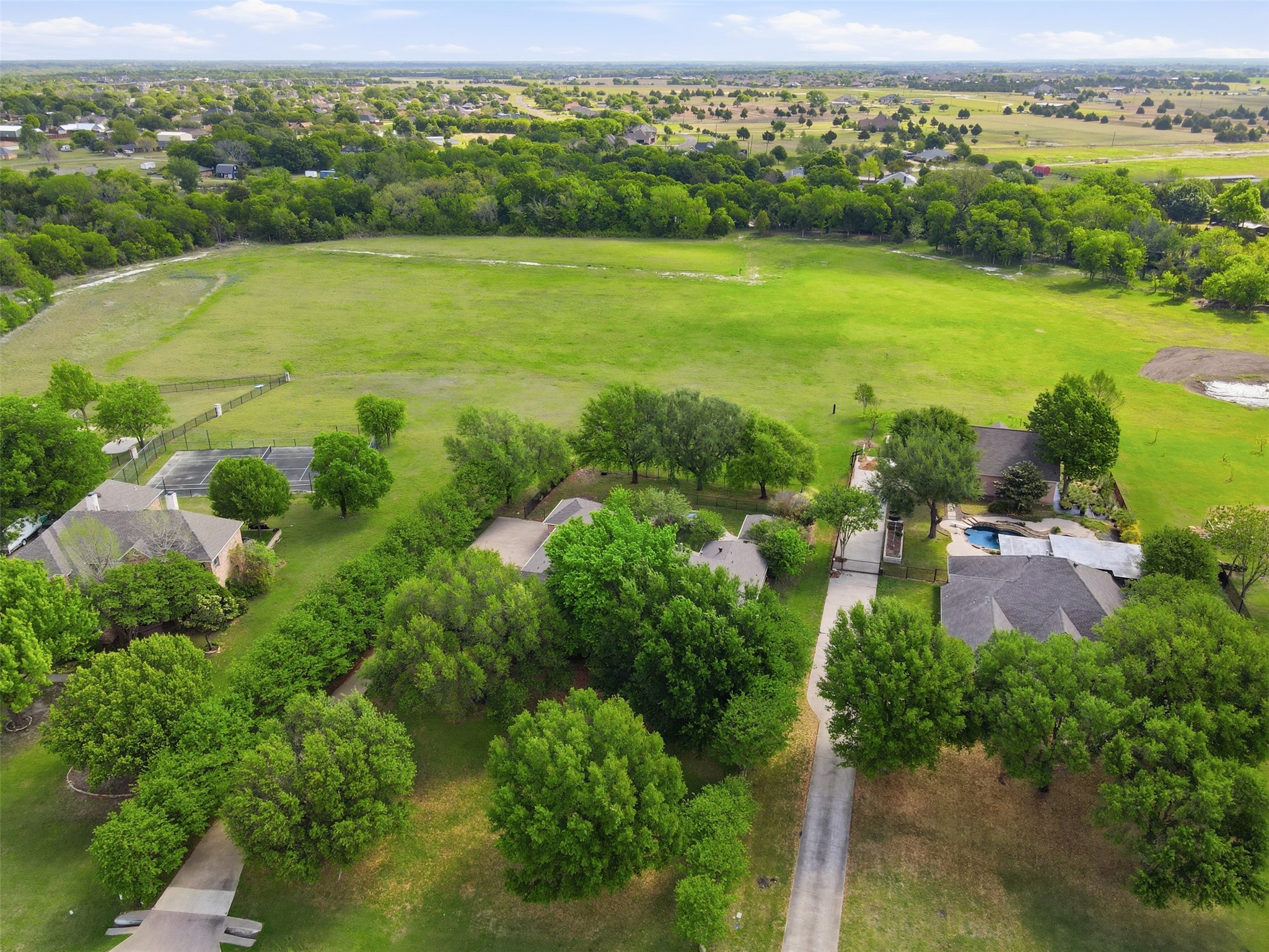 270 Brookbend Drive Waxahachie TX 75165