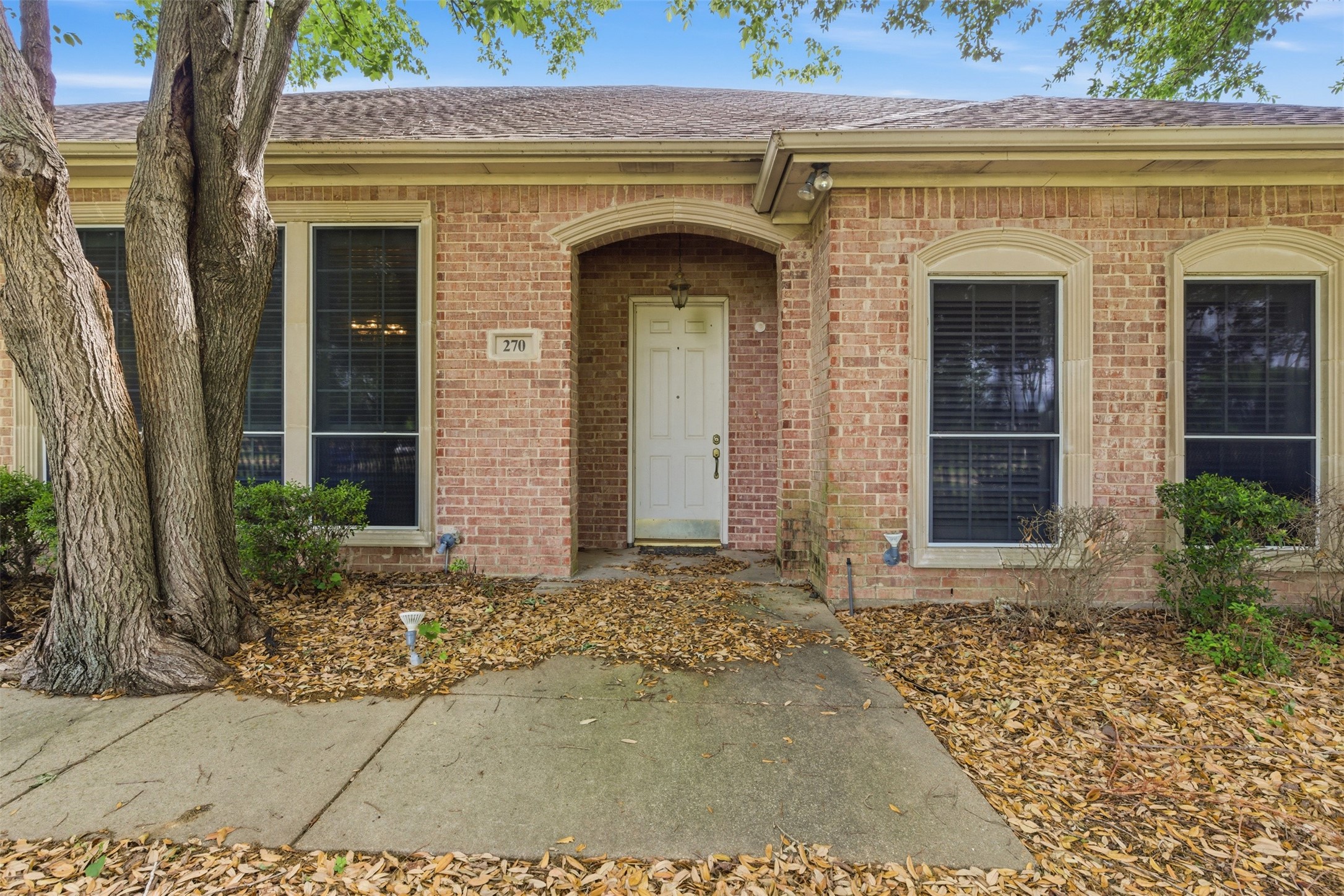 270 Brookbend Drive Waxahachie TX 75165