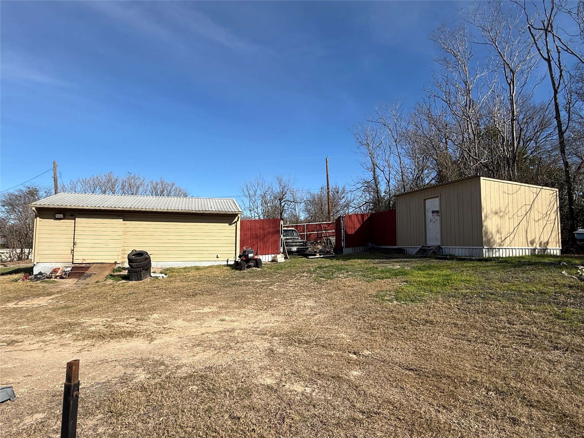 609 E Henry Hamilton TX 76531