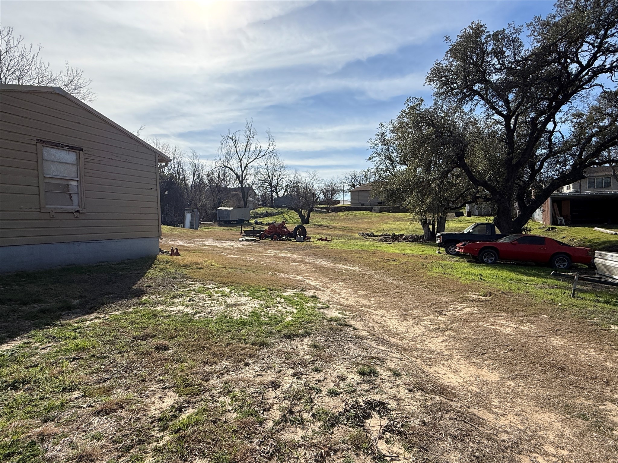 609 E Henry Hamilton TX 76531