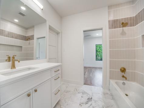10641 Larchfield Lane Dallas TX 75238