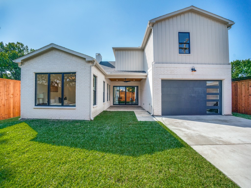 10641 Larchfield Lane Dallas TX 75238