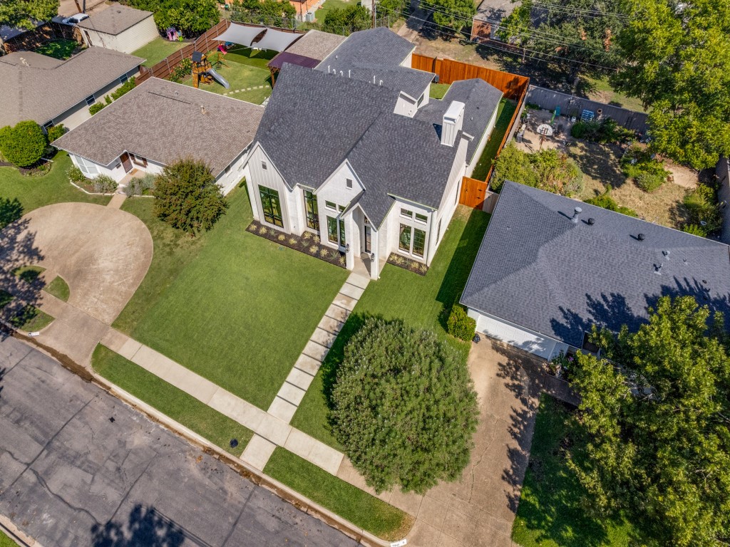 10641 Larchfield Lane Dallas TX 75238