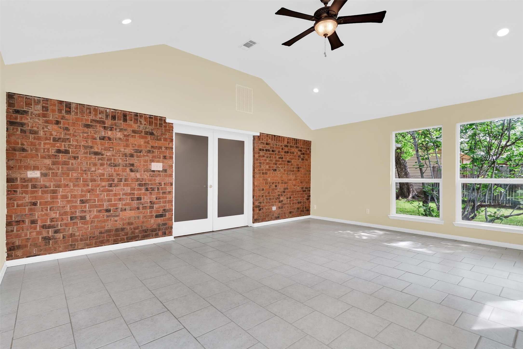 146 Bob White Road Denison TX 75020
