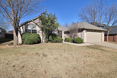 6825 Greenleaf Drive North Richland Hills TX 76182