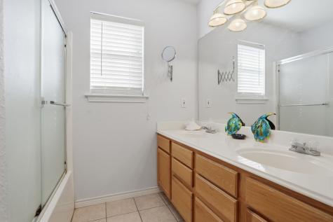 921 Calder Street Howe TX 75459