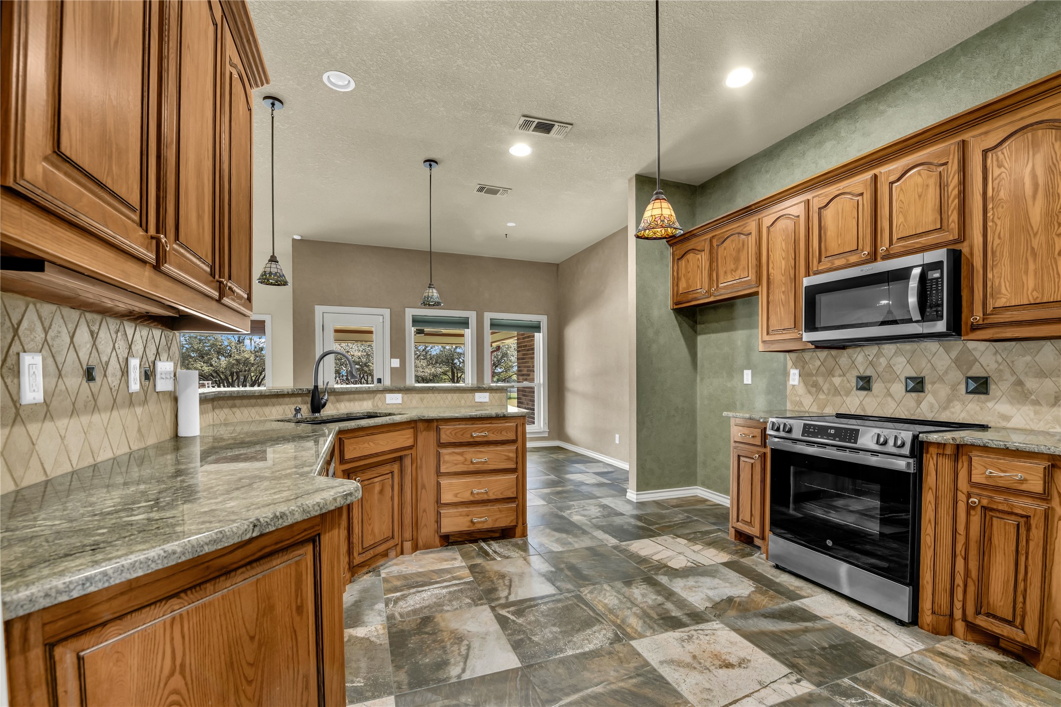 136 Arapahoe Ridge Weatherford TX 76087