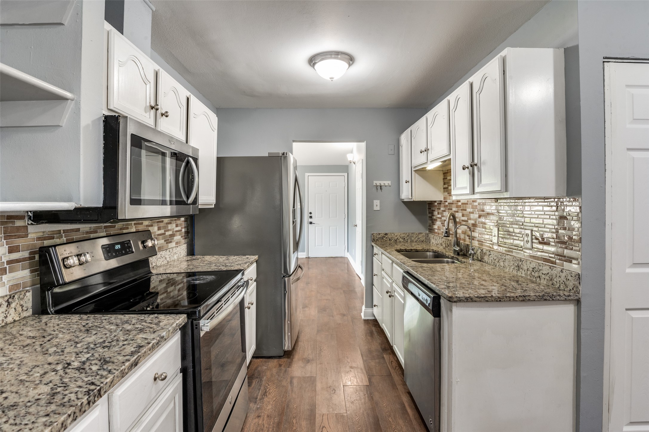 2306 Lakeland Place Carrollton TX 75006