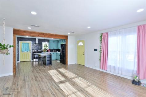 400 E Arkansas Avenue Sweetwater TX 79556