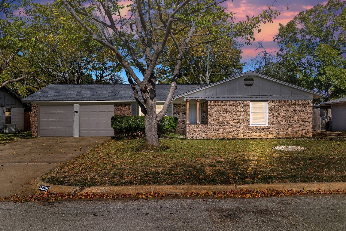 5609 Ammons Street Haltom City TX 76117