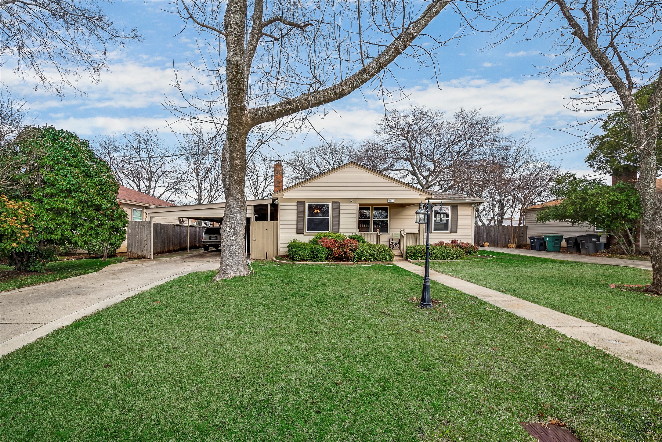 2517 Littlepage Street Fort Worth TX 76107