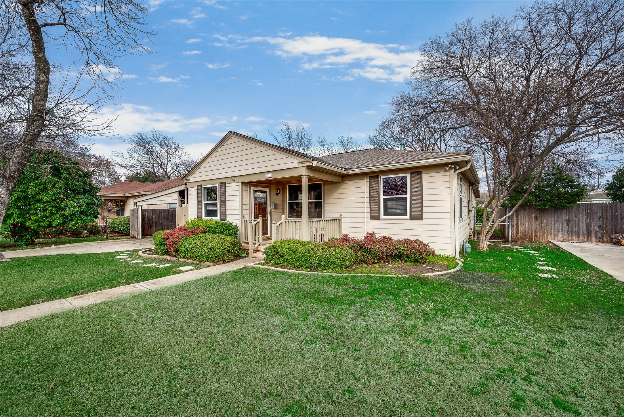 2517 Littlepage Street Fort Worth TX 76107
