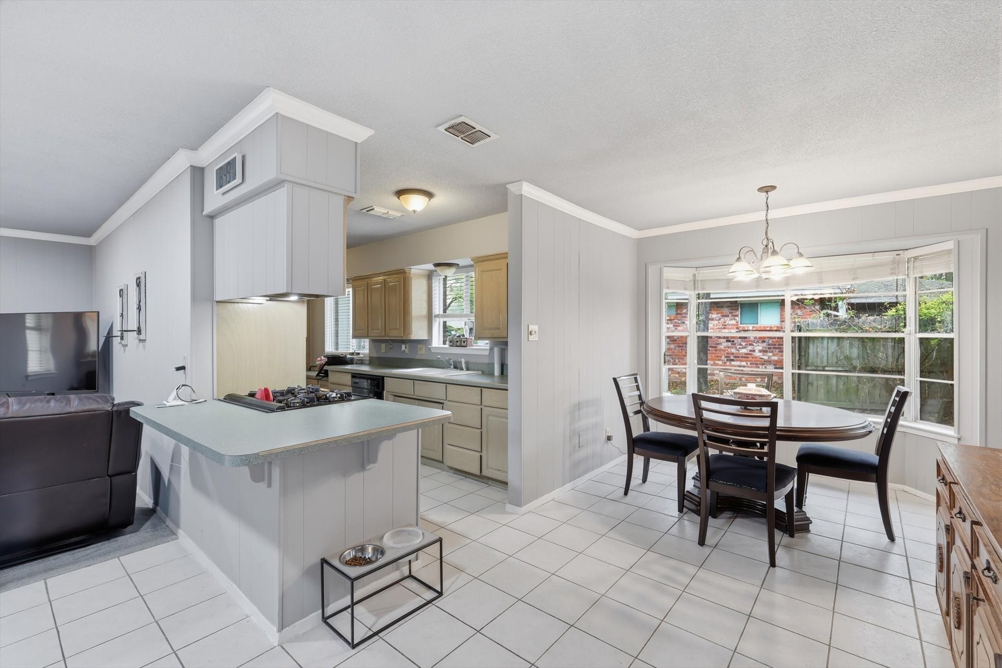 3005 Friendswood Drive Arlington TX 76013