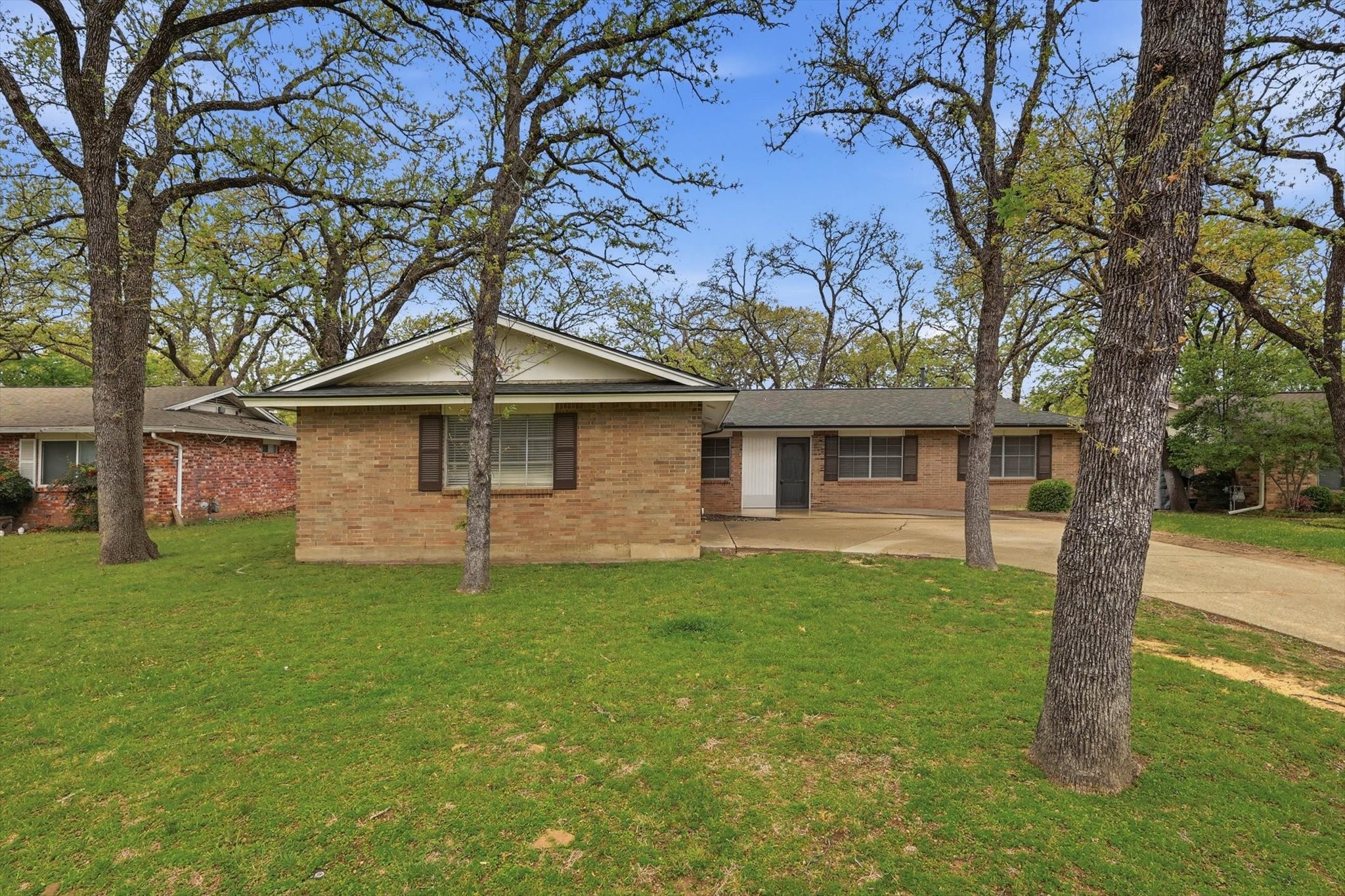 3005 Friendswood Drive Arlington TX 76013