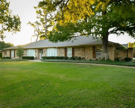 102 Brookhollow Drive Terrell TX 75160