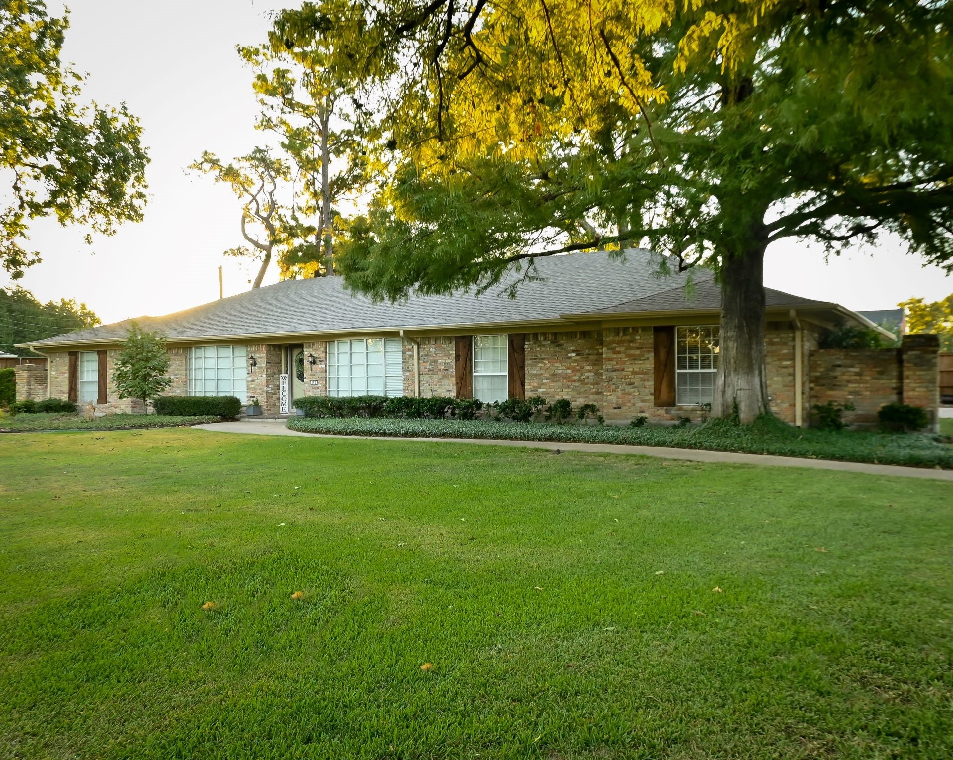 102 Brookhollow Drive Terrell TX 75160