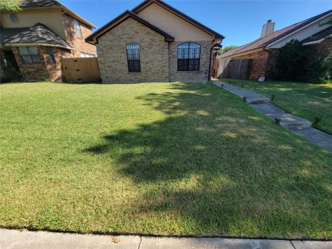 1127 Sandalwood Lane Desoto TX 75115