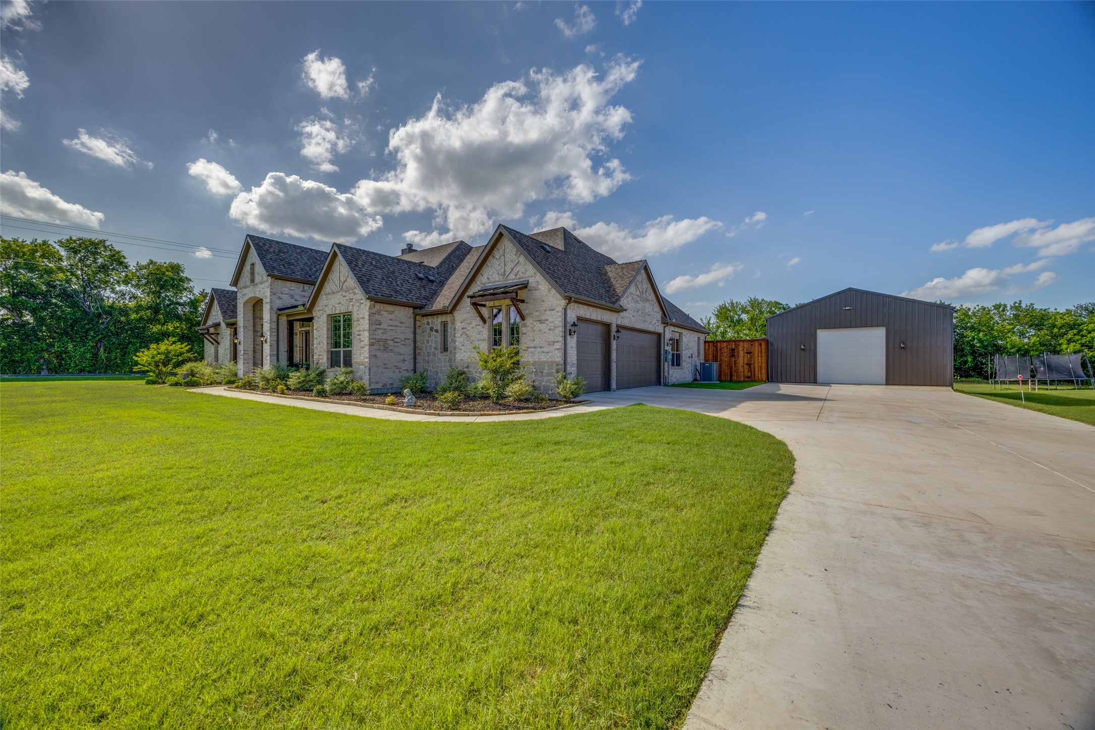 1800 Limestone Lane Van Alstyne TX 75495