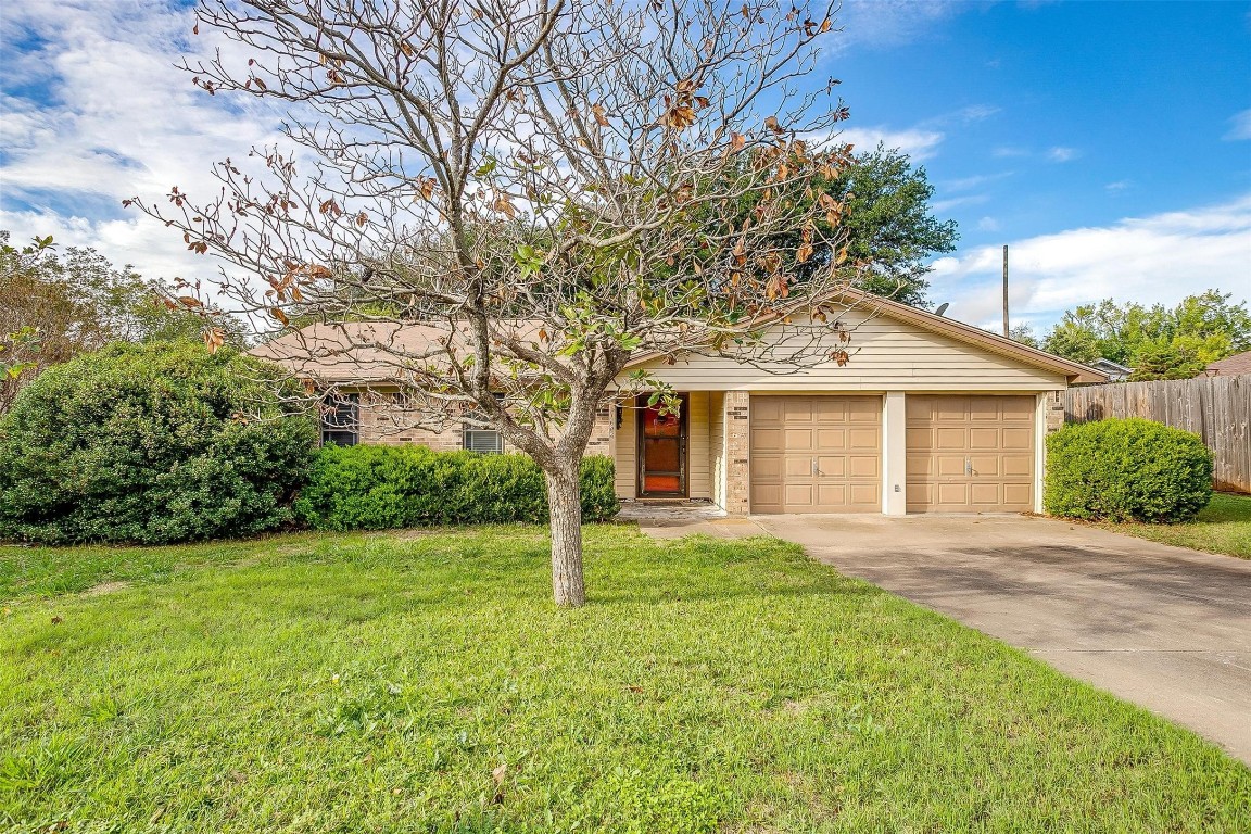 1605 Holly Street Cleburne TX 76033