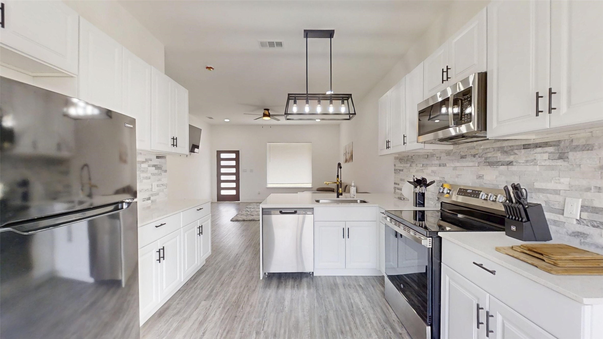 828 Indian Drive Granbury TX 76048