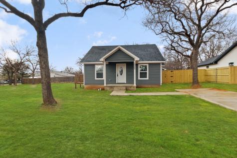 5962 Black Oak Lane River Oaks TX 76114