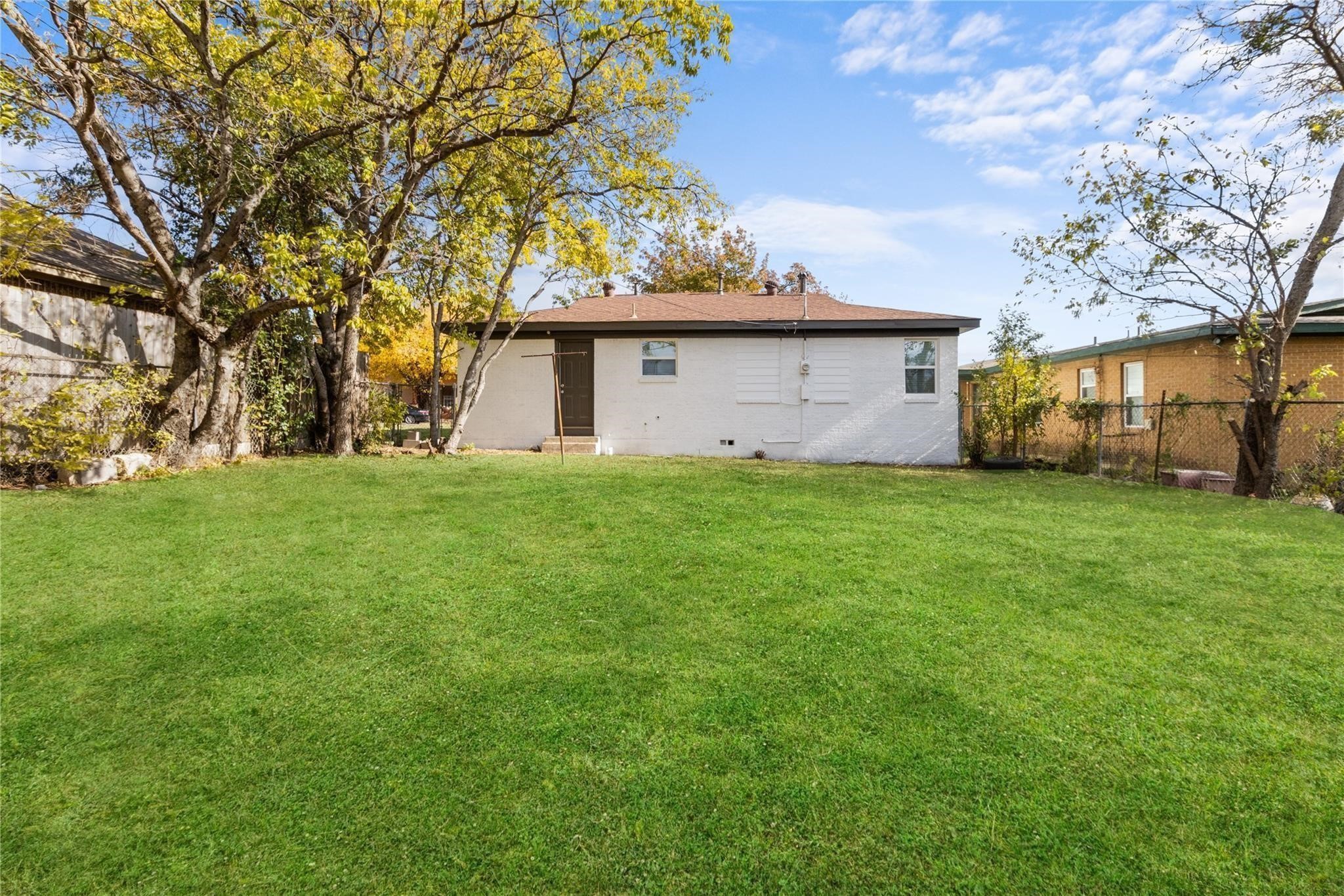2907 Clinton Avenue Fort Worth TX 76106