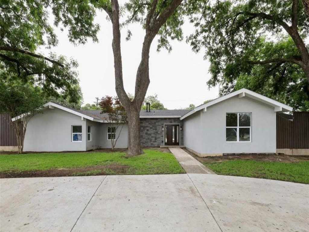 13720 Hillcrest Road Dallas TX 75240