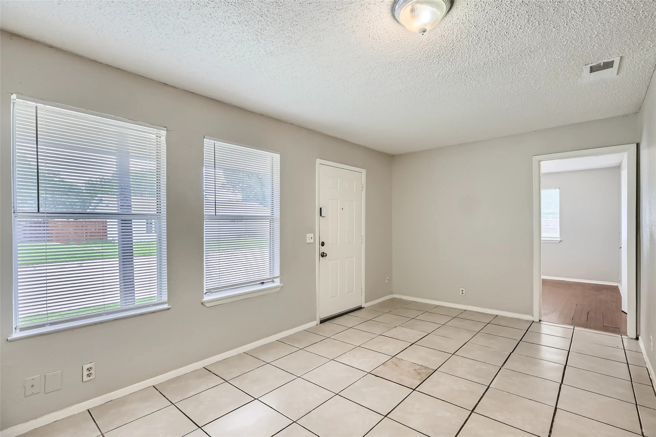 1102 Jefferson Street Mckinney TX 75069
