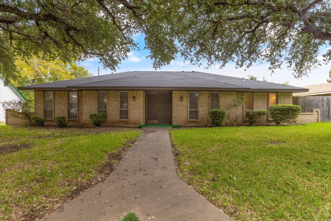 1229 Holt Avenue Desoto TX 75115