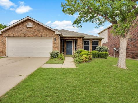 6101 Photinia Avenue Denton TX 76208