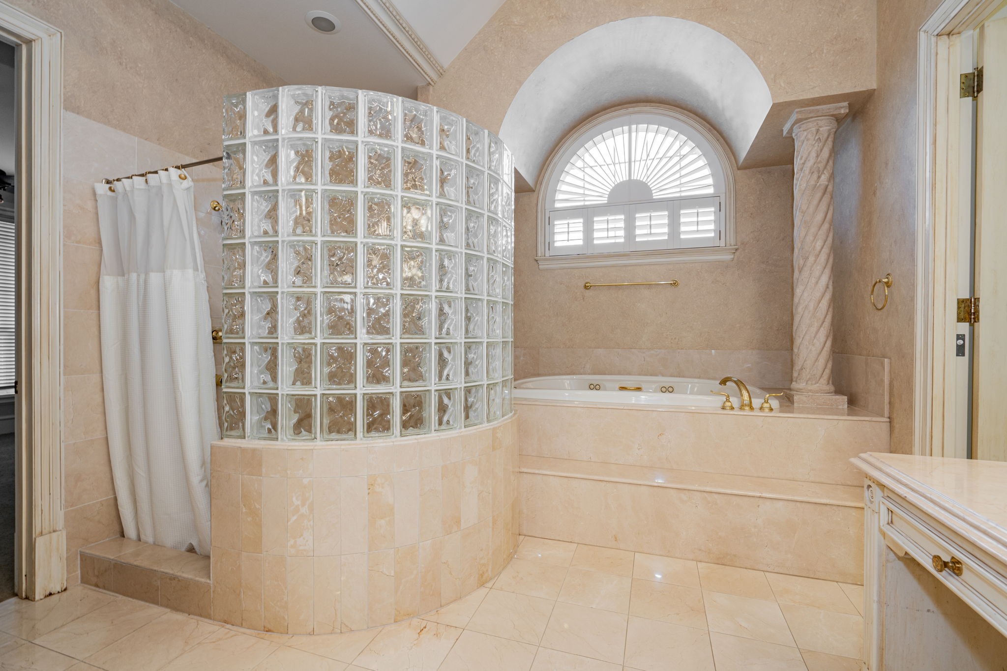 1990 Broken Lance Lane Rockwall TX 75032