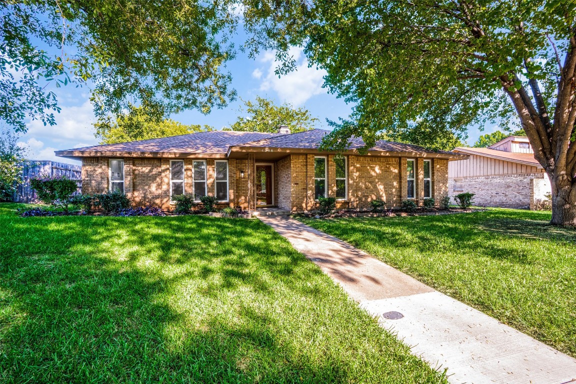 1208 Laurie Avenue Desoto TX 75115