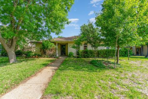 1413 Leicester Street Garland TX 75044