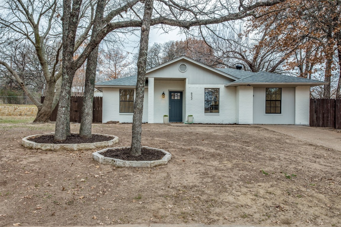 833 Red Oak Court Azle TX 76020