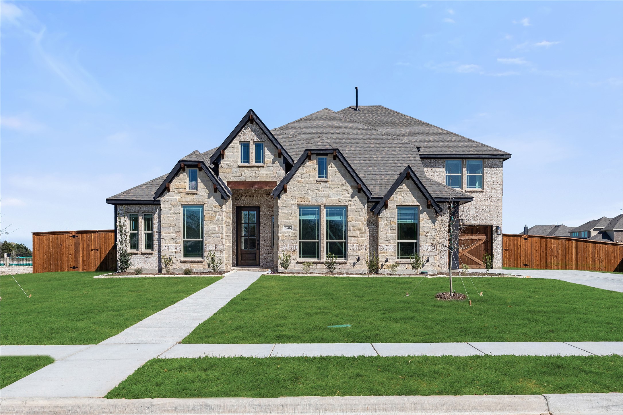 546 Hearthstone Boulevard Red Oak TX 75154