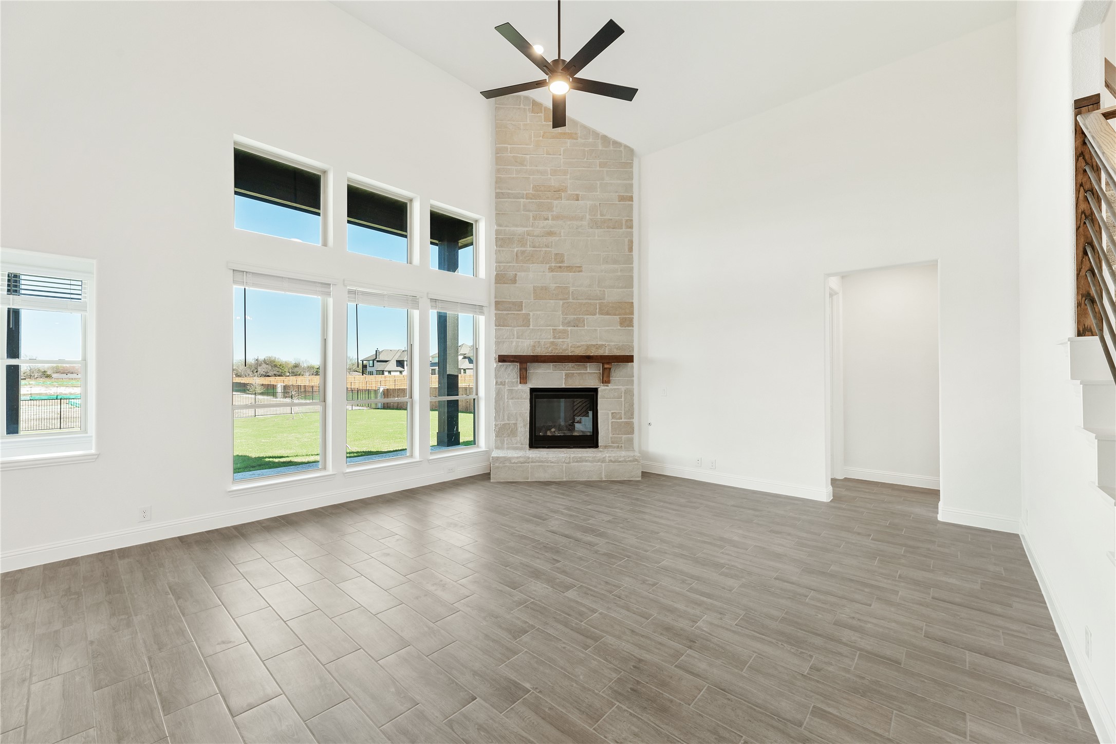 546 Hearthstone Boulevard Red Oak TX 75154