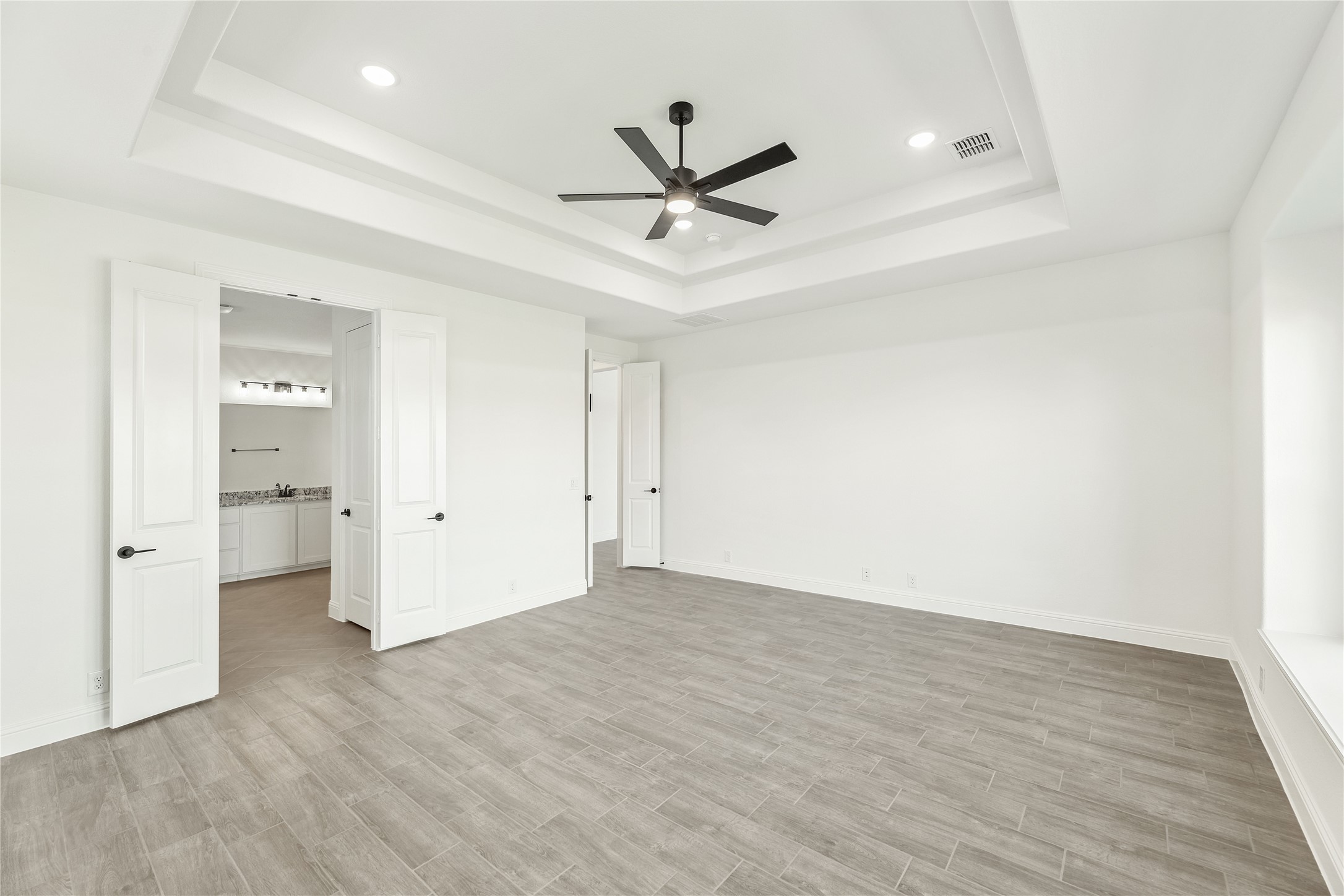 546 Hearthstone Boulevard Red Oak TX 75154