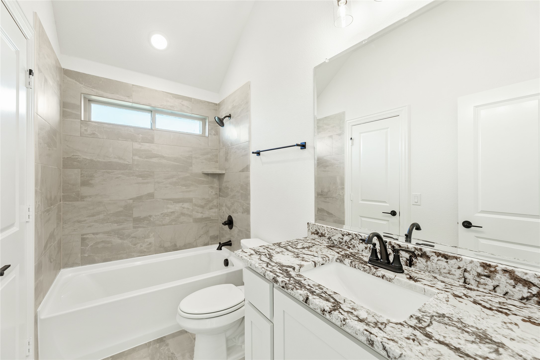 546 Hearthstone Boulevard Red Oak TX 75154