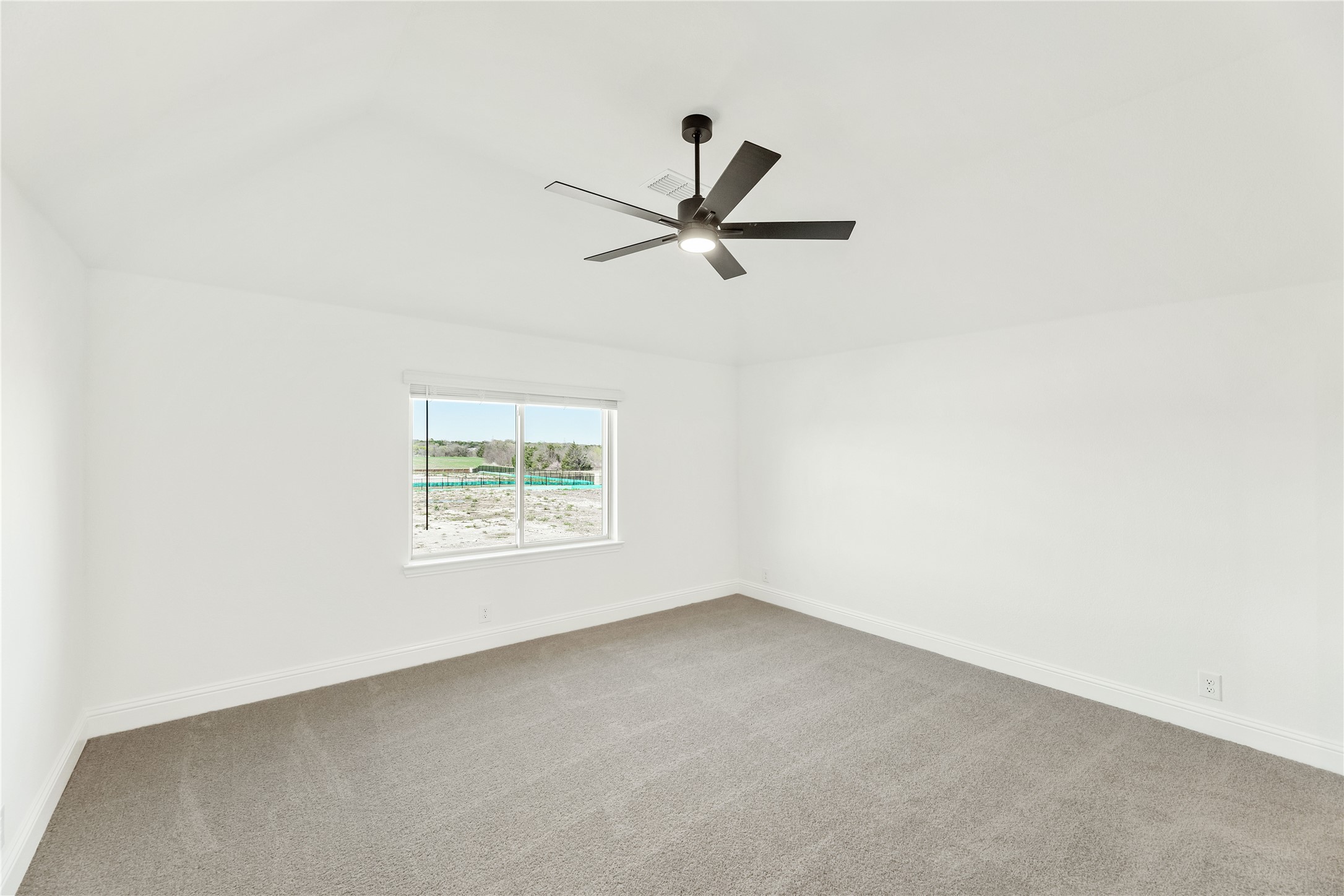 546 Hearthstone Boulevard Red Oak TX 75154