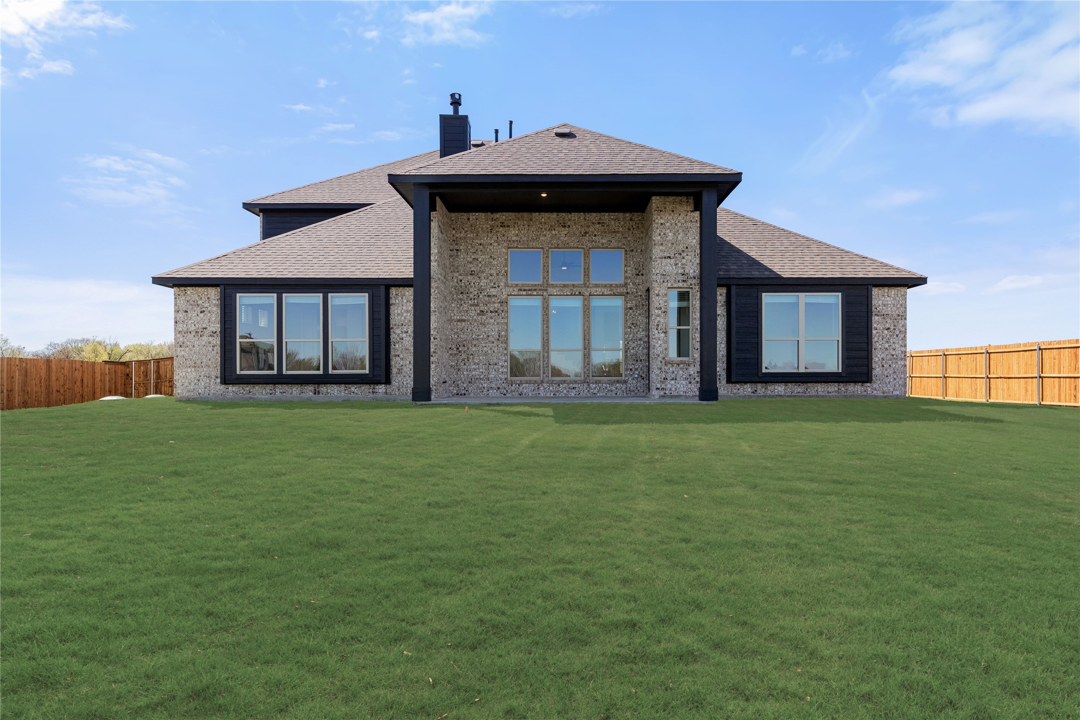 546 Hearthstone Boulevard Red Oak TX 75154