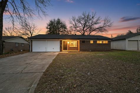 2213 Pontiac Drive Arlington TX 76013